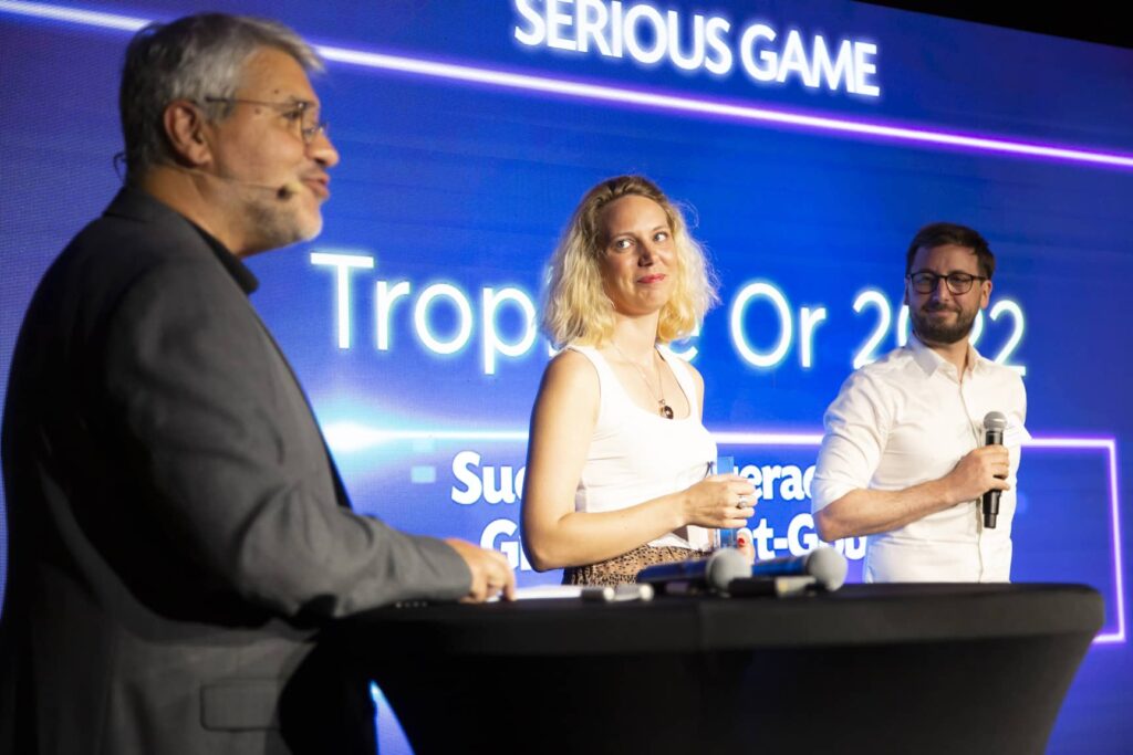 Cérémonie de remise du Trophée d'Or Marketing Gaming & eSport pour le serious game Saint-Gobain Brain